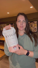 Load and play video in Gallery viewer, Bijou Le Chic Rosé Bagnum
